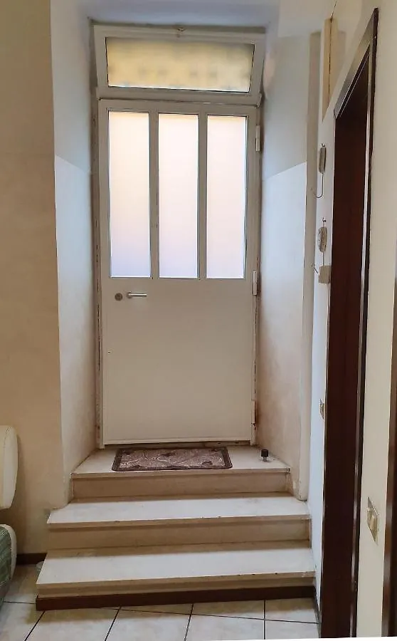 Appartamento Da Raffaella Cir O12133 Cni Ooo39 Varese Italy