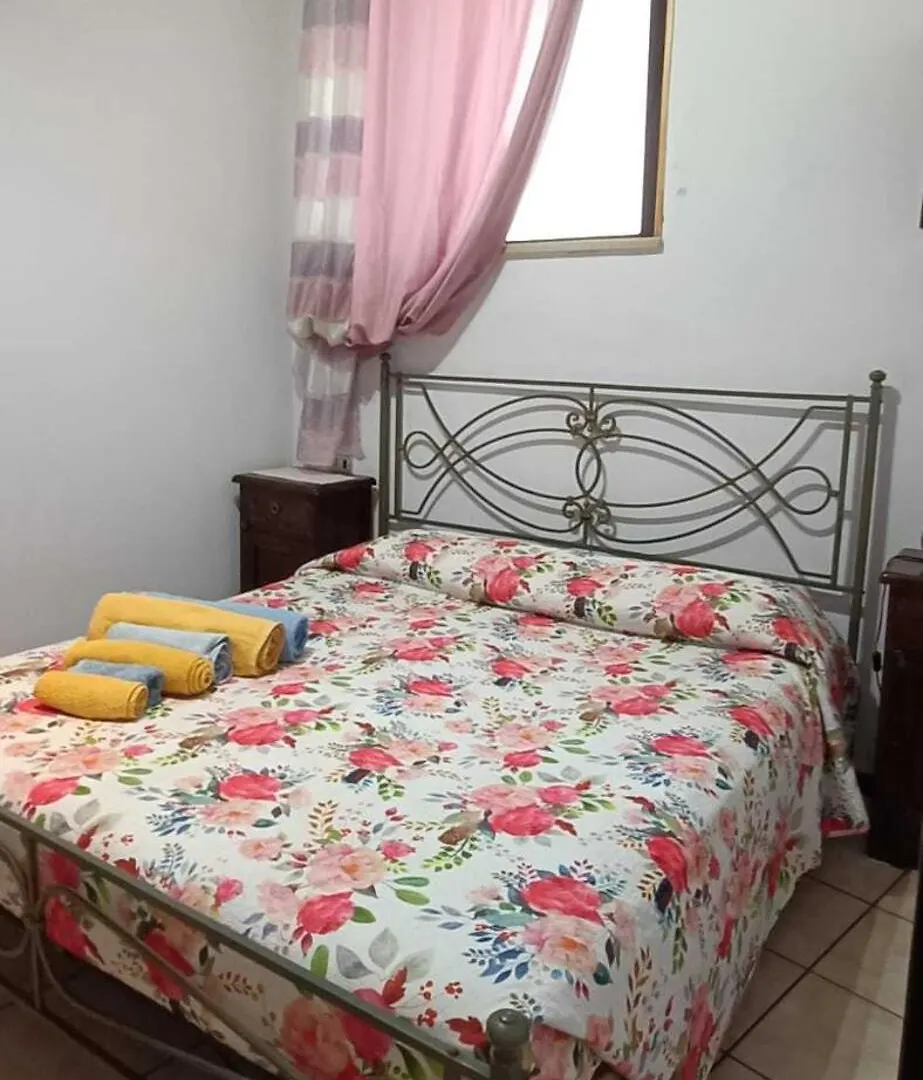 Appartamento Da Raffaella Cir O12133 Cni Ooo39 Varese 0*,  Italy